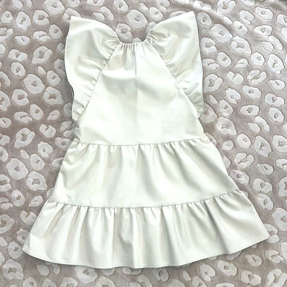 Ronnie Ruffle Sleeve
Short Dress - Powder -
S / White / Solids - Picture 3 of 4